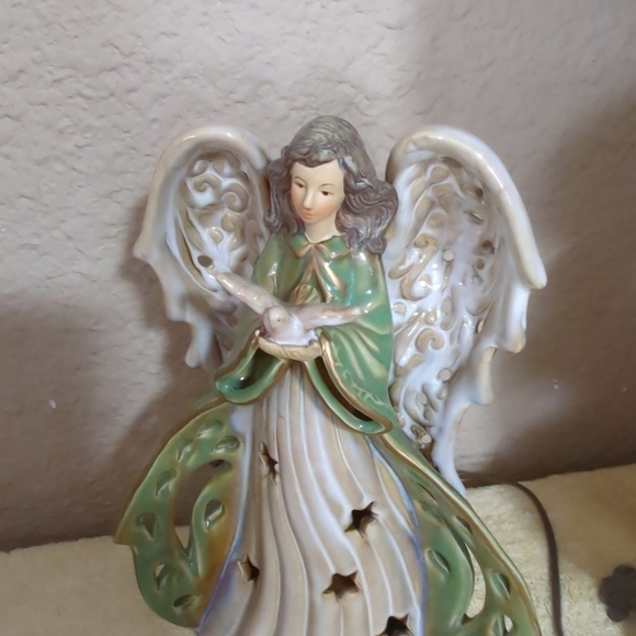 Holiday Large 12" Glossy Porcelain/Ceramic Angel Figurine with Dove Lladro Style - Picture 13 of 15